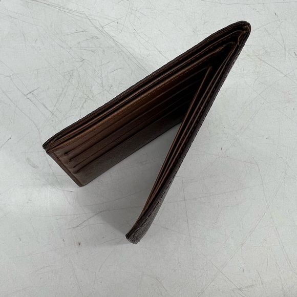 Louis Vuitton monogram bifold wallet - Picture 11 of 12